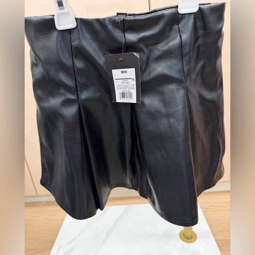 art class Shiny Black Pleated Skirt